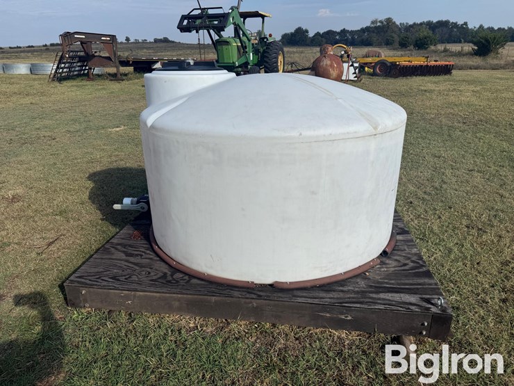 550-gal-skid-mounted-poly-tank-image-2