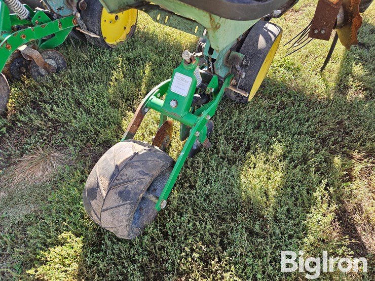 john-deere-7100-image-20