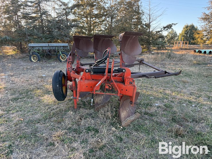 massey-ferguson-57-image-2