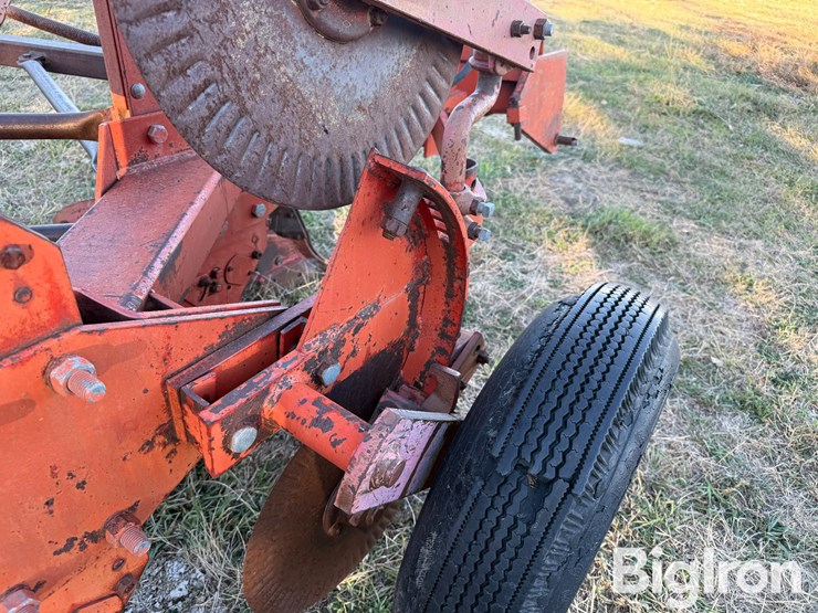 massey-ferguson-57-image-18