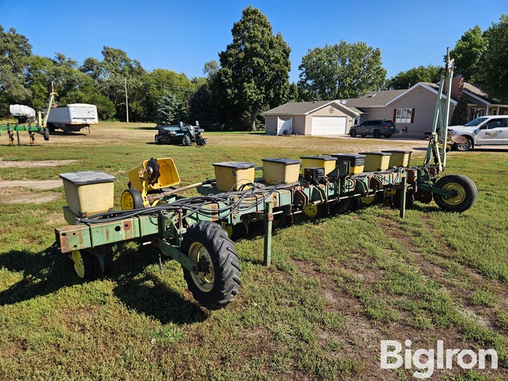 john-deere-7100-image-1