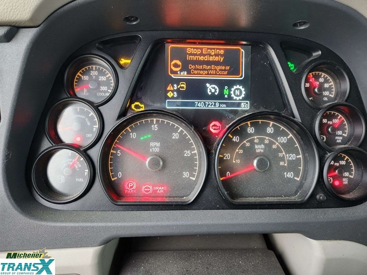 2019-peterbilt-579-image-26