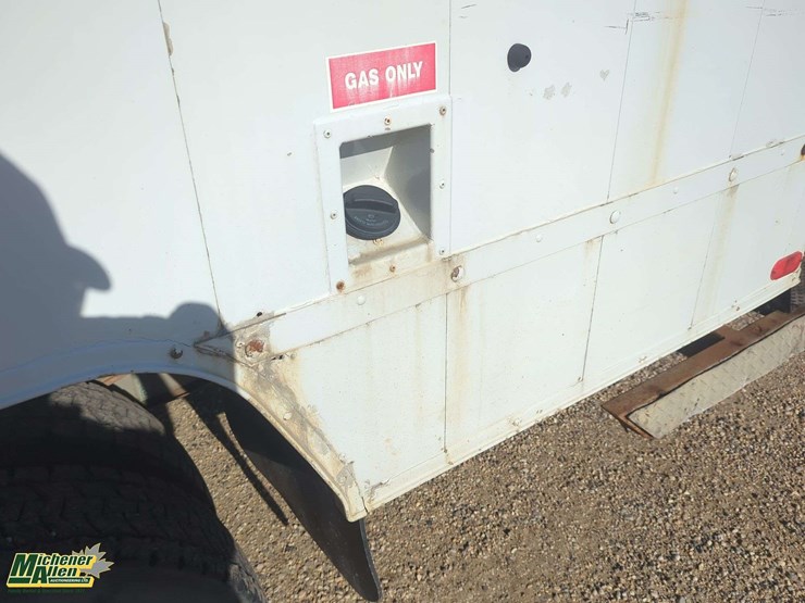 2006-ford-f550-image-41