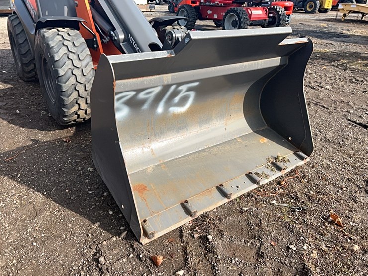 2023-hitachi-zw95-image-8