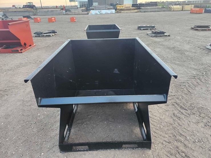 skid-steer-hopper-with-fork-pockets-image-5