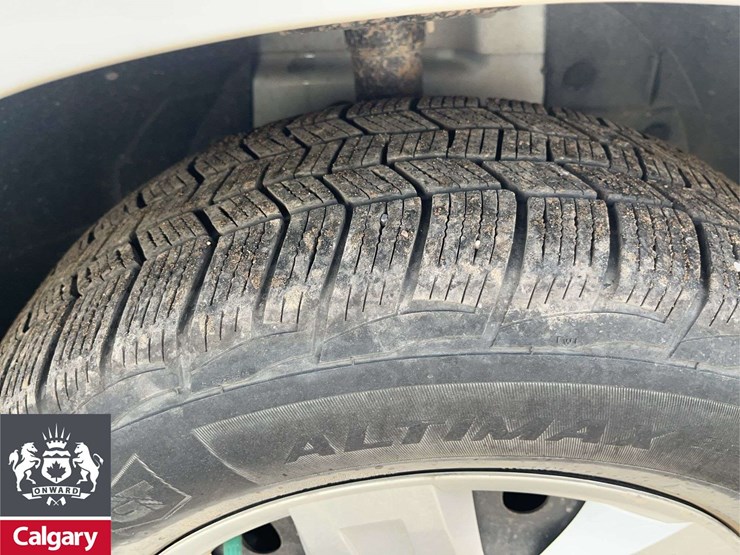 2012-dodge-grand-caravan-sxt-image-10