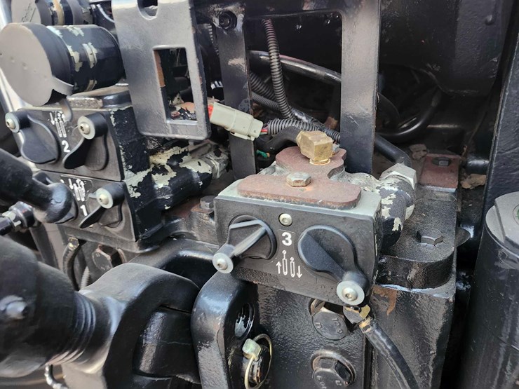 2005-case-ih-mx285-image-13