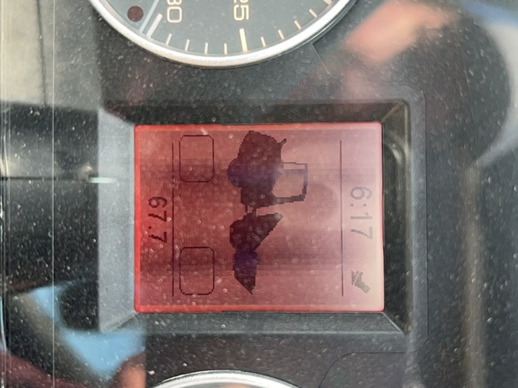 2023-hitachi-zw95-image-15