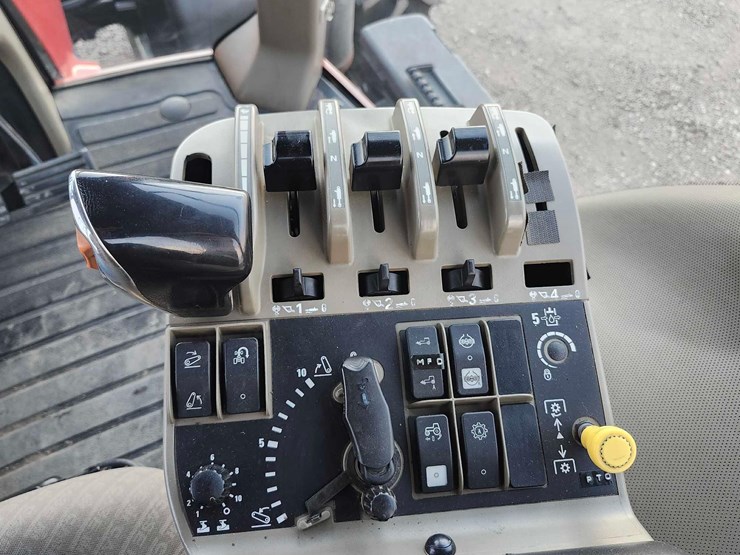 2005-case-ih-mx285-image-22