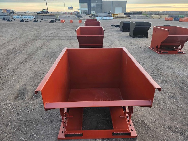 self-dumping-hopper-with-fork-pockets-image-5