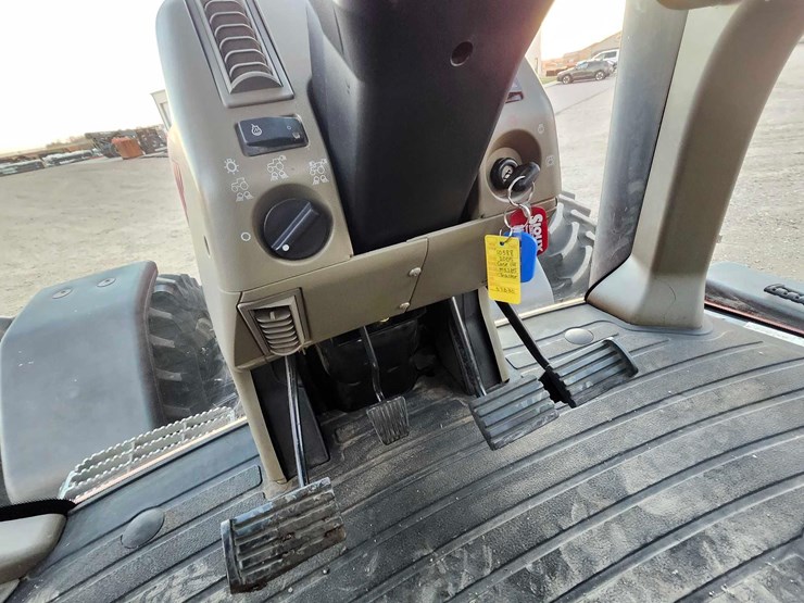 2005-case-ih-mx285-image-29