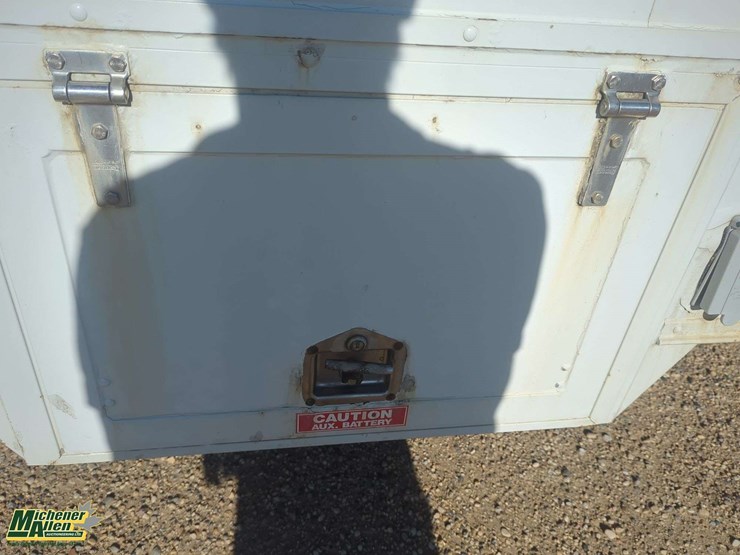 2006-ford-f550-image-39