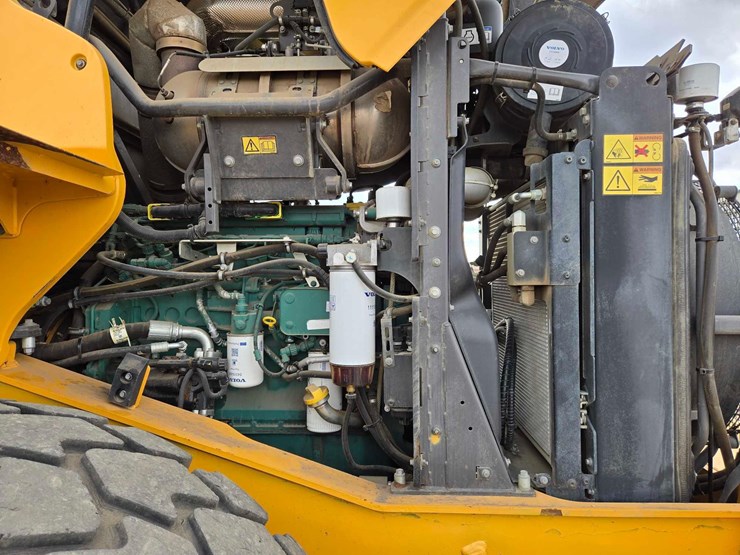 2022-volvo-l60h-image-29