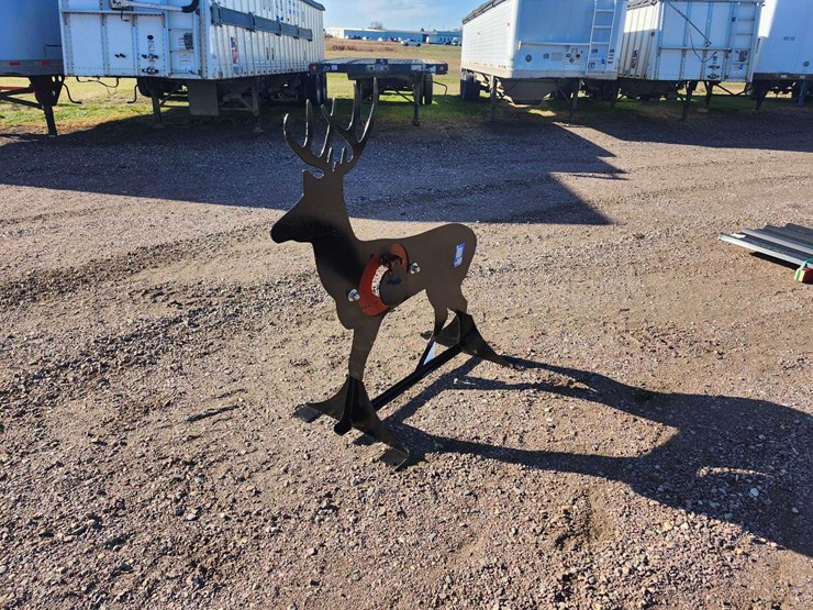 ar500-steel-deer-shooting-target-with-heart-flapper-image-1