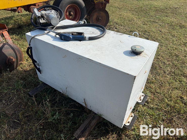 delta-100-gal-fuel-tank-image-1