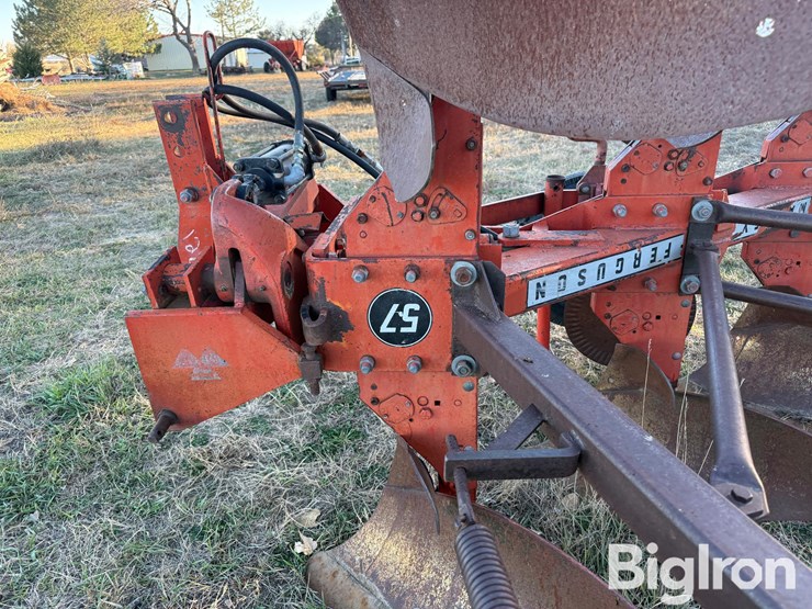 massey-ferguson-57-image-12