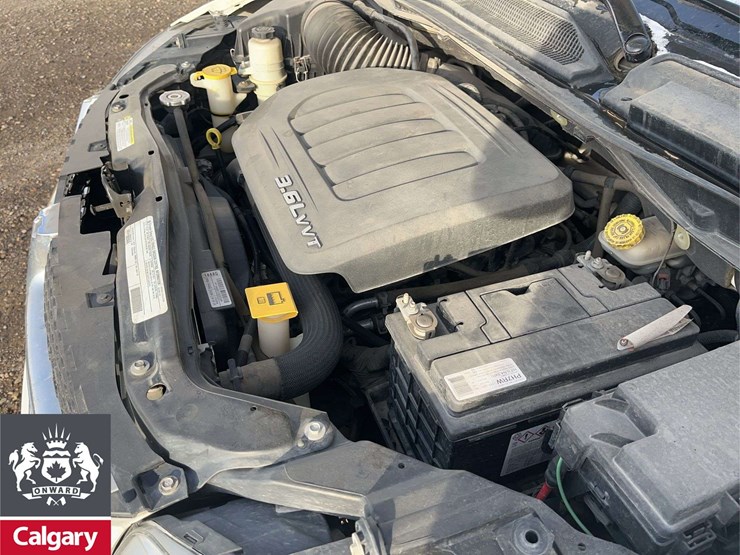 2012-dodge-grand-caravan-sxt-image-22