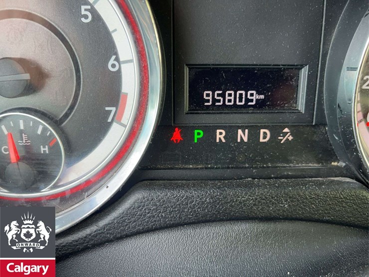 2012-dodge-grand-caravan-sxt-image-23