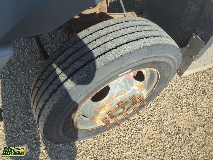 2006-ford-f550-image-32