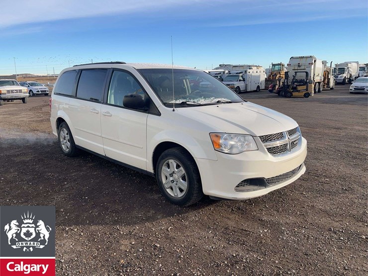 2012-dodge-grand-caravan-sxt-image-6