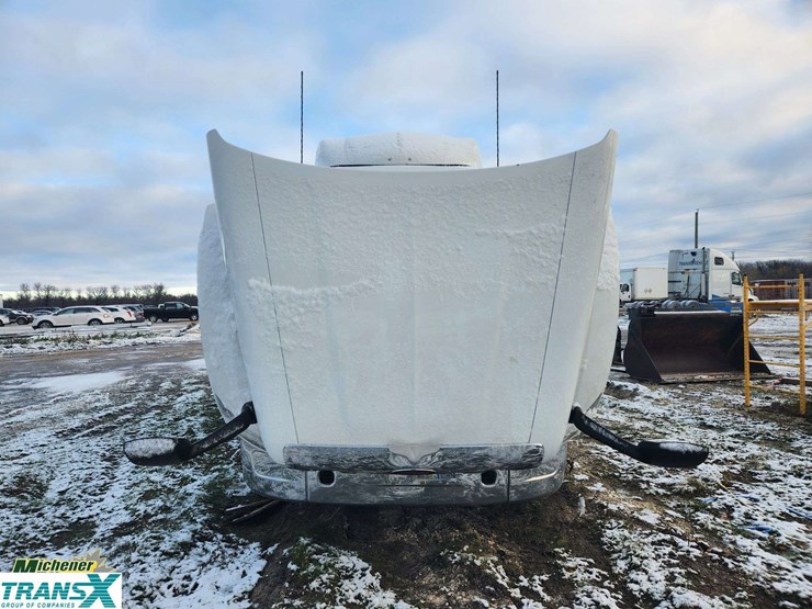 2019-peterbilt-579-image-16