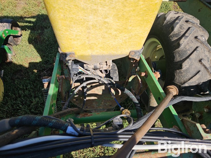 john-deere-7100-image-15
