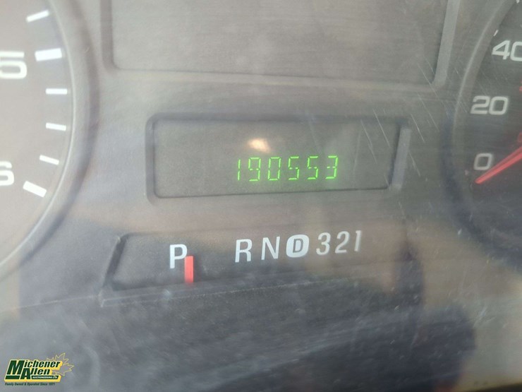 2006-ford-f550-image-9