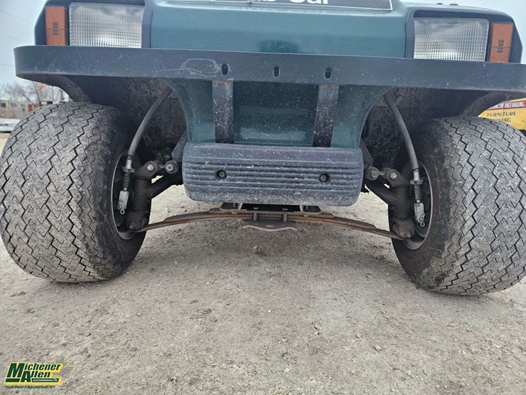 2011-club-car-turf-2-image-9