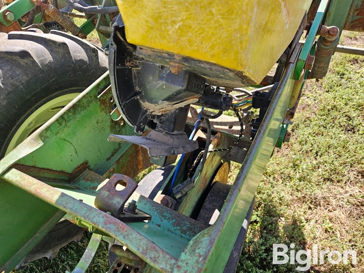 john-deere-7100-image-10