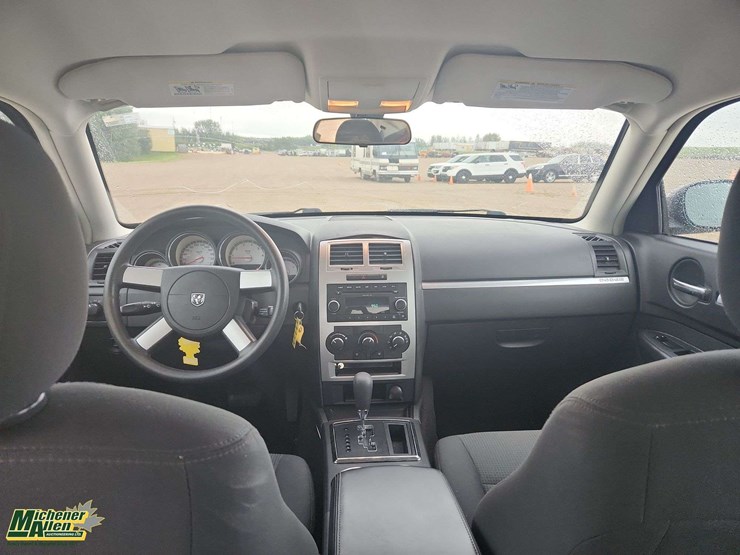 2009-dodge-charger-se-4dr-sedan-image-10