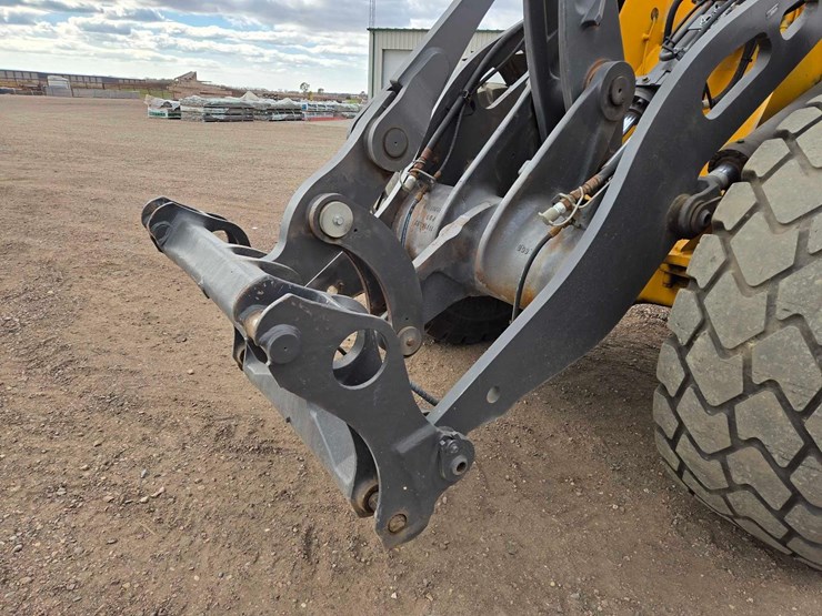 2022-volvo-l60h-image-11