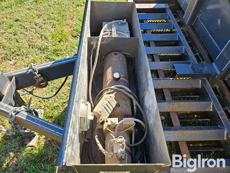 2006-titan-trailer-image-16