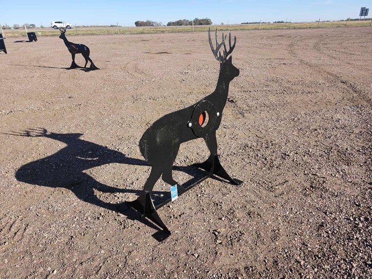 ar500-steel-deer-shooting-target-with-heart-flapper-image-4