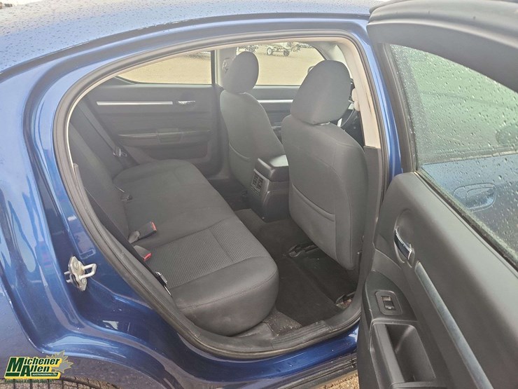 2009-dodge-charger-se-4dr-sedan-image-14