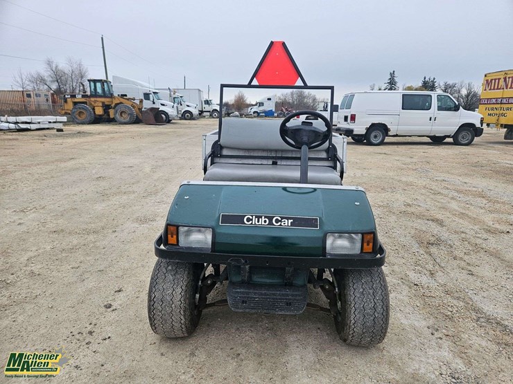 2011-club-car-turf-2-image-10