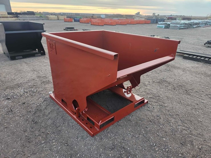 self-dumping-hopper-with-fork-pockets-image-2