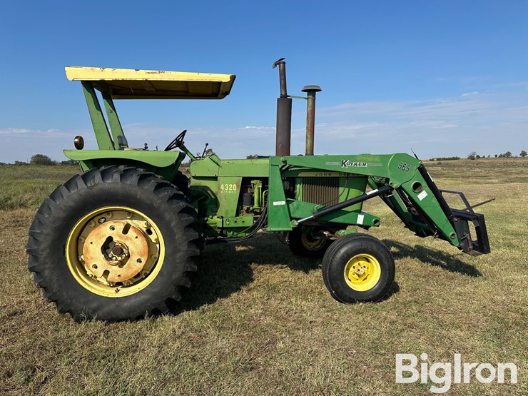 1972-john-deere-4320-image-4