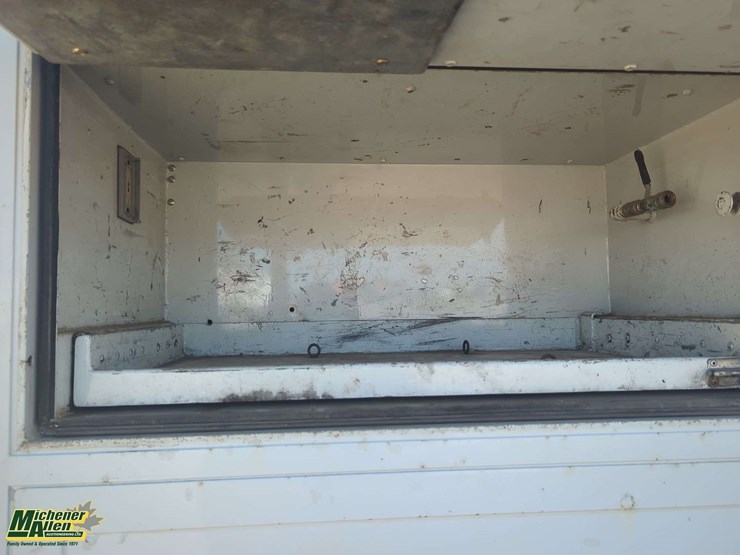 2006-ford-f550-image-23