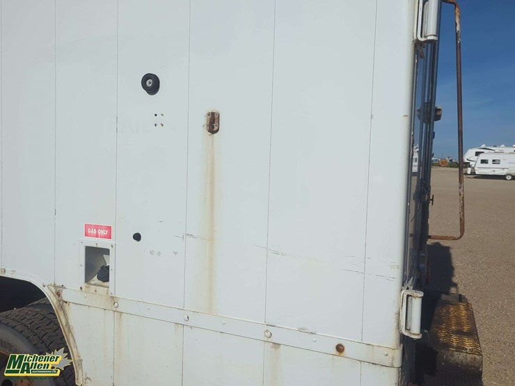 2006-ford-f550-image-42