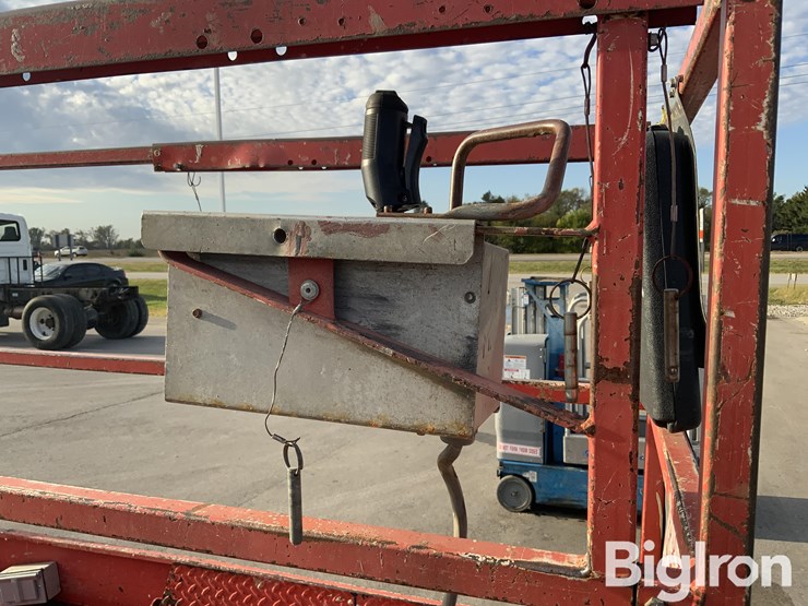 2013-skyjack-sjiii3219-image-15