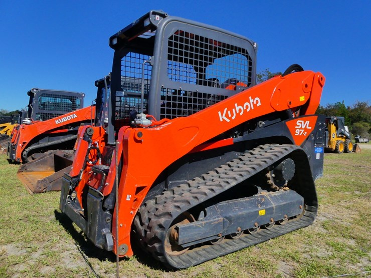2023-kubota-svl97-2-image-1