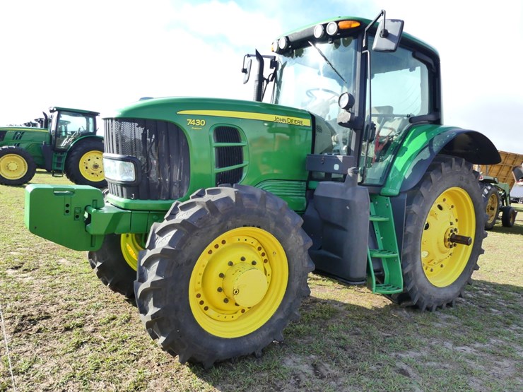 2011-john-deere-7430-premium-image-2