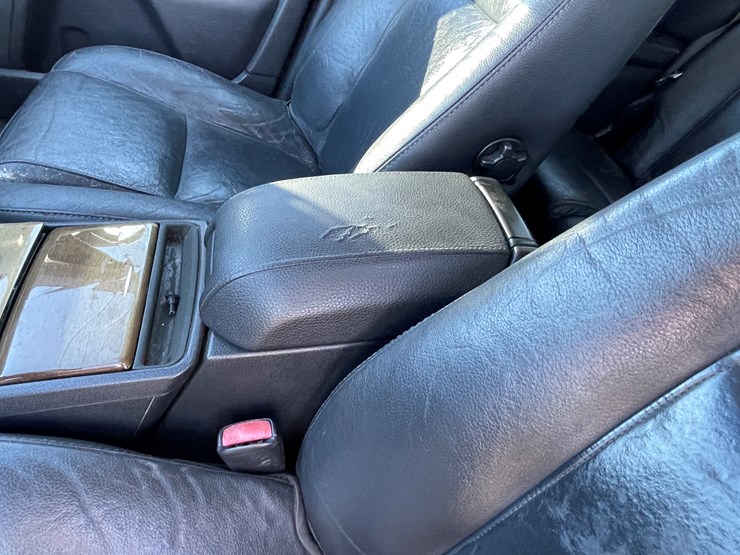 2010-volvo-xc90-image-49