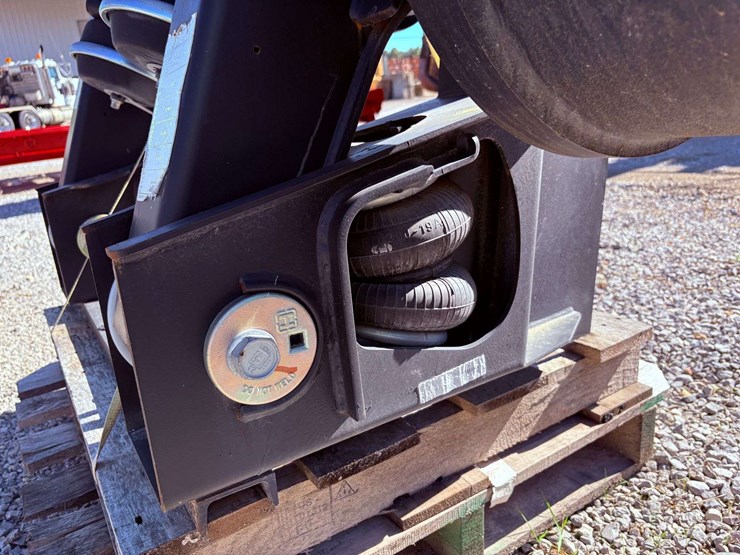 (unused)-hendrickson-20k-air-lift-axle-image-13