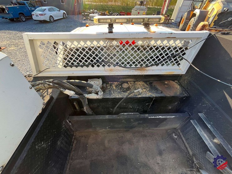 2017-ford-f550-xl-image-41