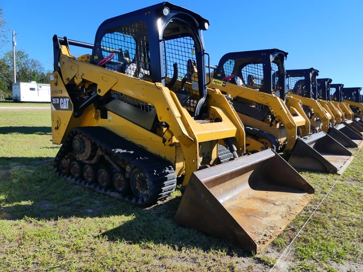 2015-caterpillar-257d-image-2