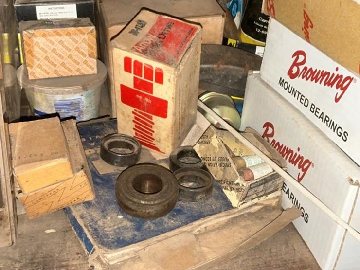 #763-•-bearings,-sprckets,-and-assorted-parts-image-31