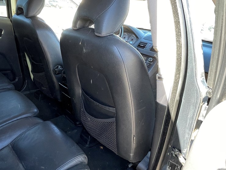 2010-volvo-xc90-image-87