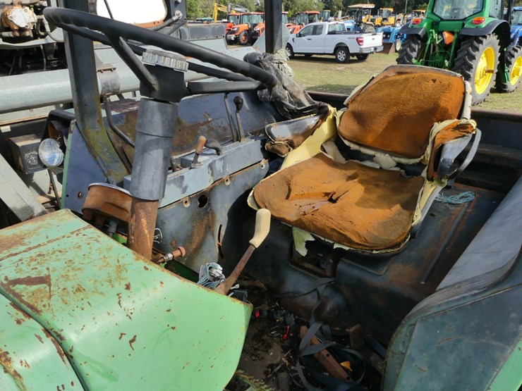 john-deere-4240-image-11