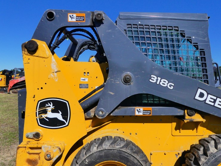 2023-deere-318g-image-7